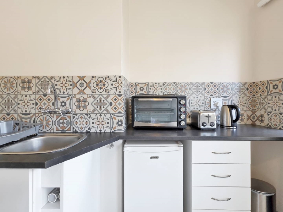 1 Bedroom Property for Sale in Gardens Western Cape